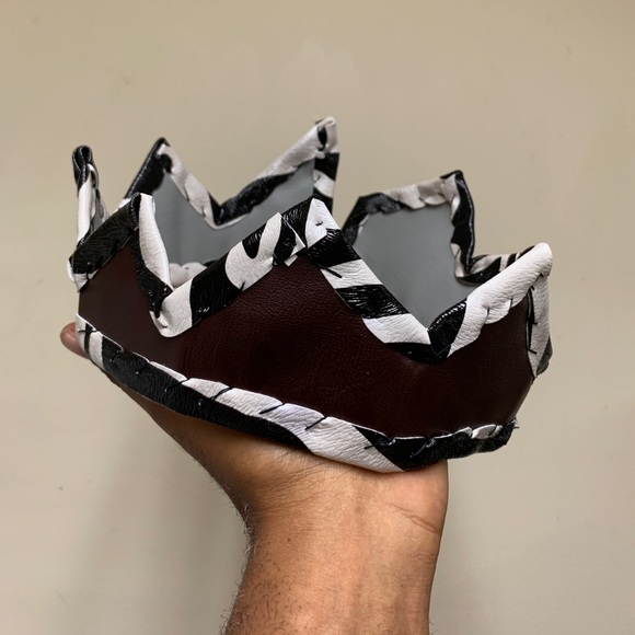 Royal Crown Zebra trim - Picture 4 of 6